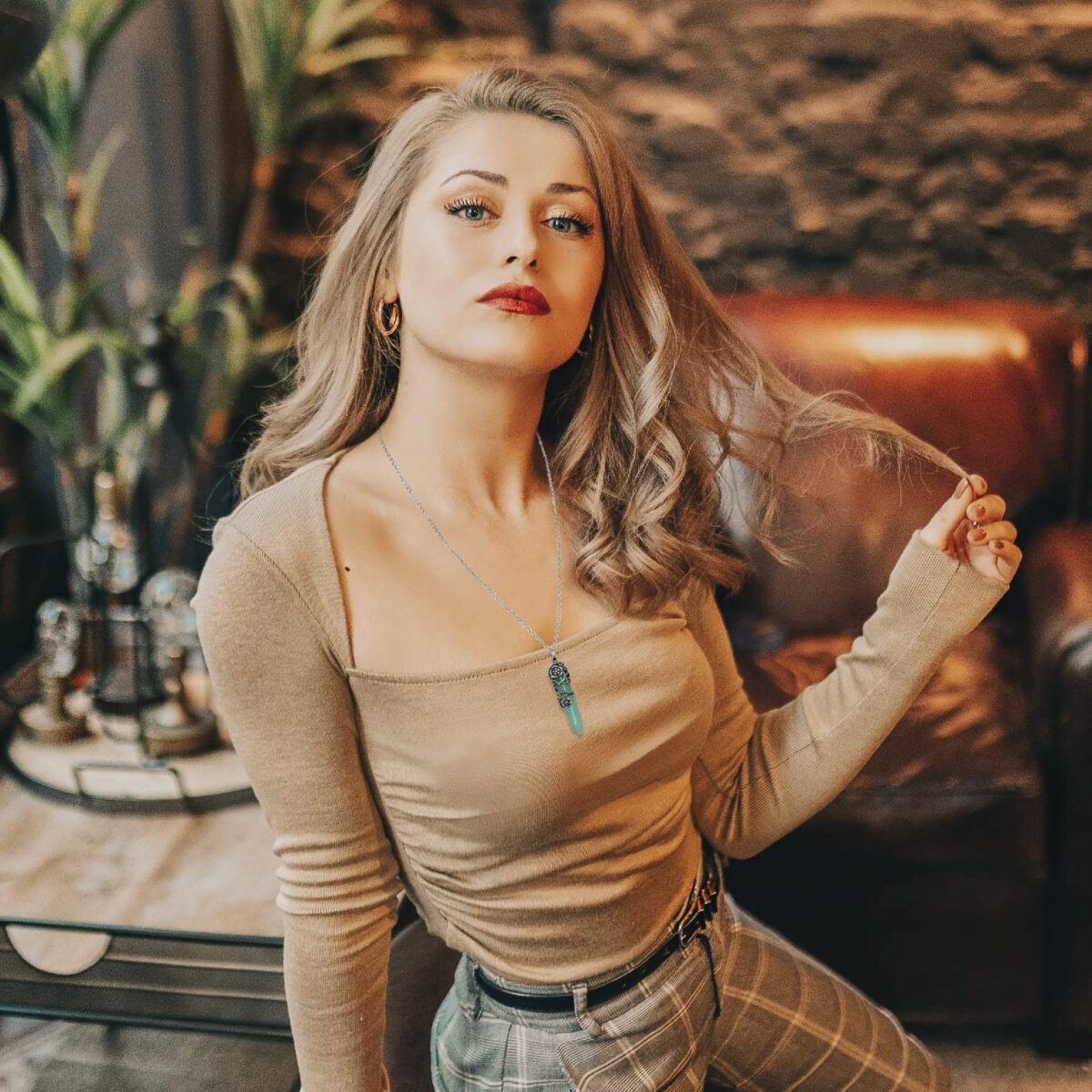 Natural crystal Green Aventurine flower wrap crystal pendant - Image 2